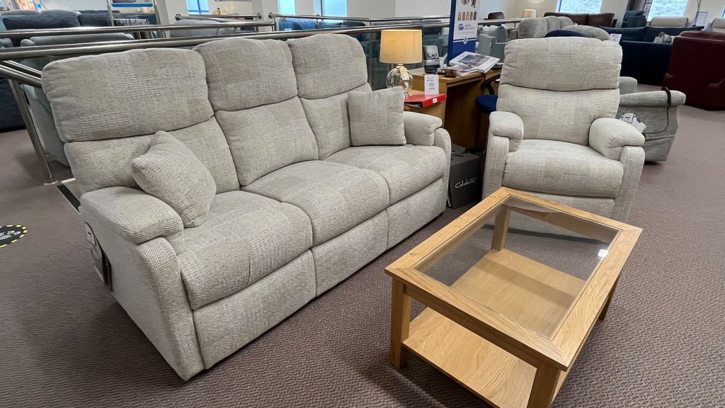 Hertford 3 Seater Sofa &amp; 1 Chair was £2170 Now Only £1295